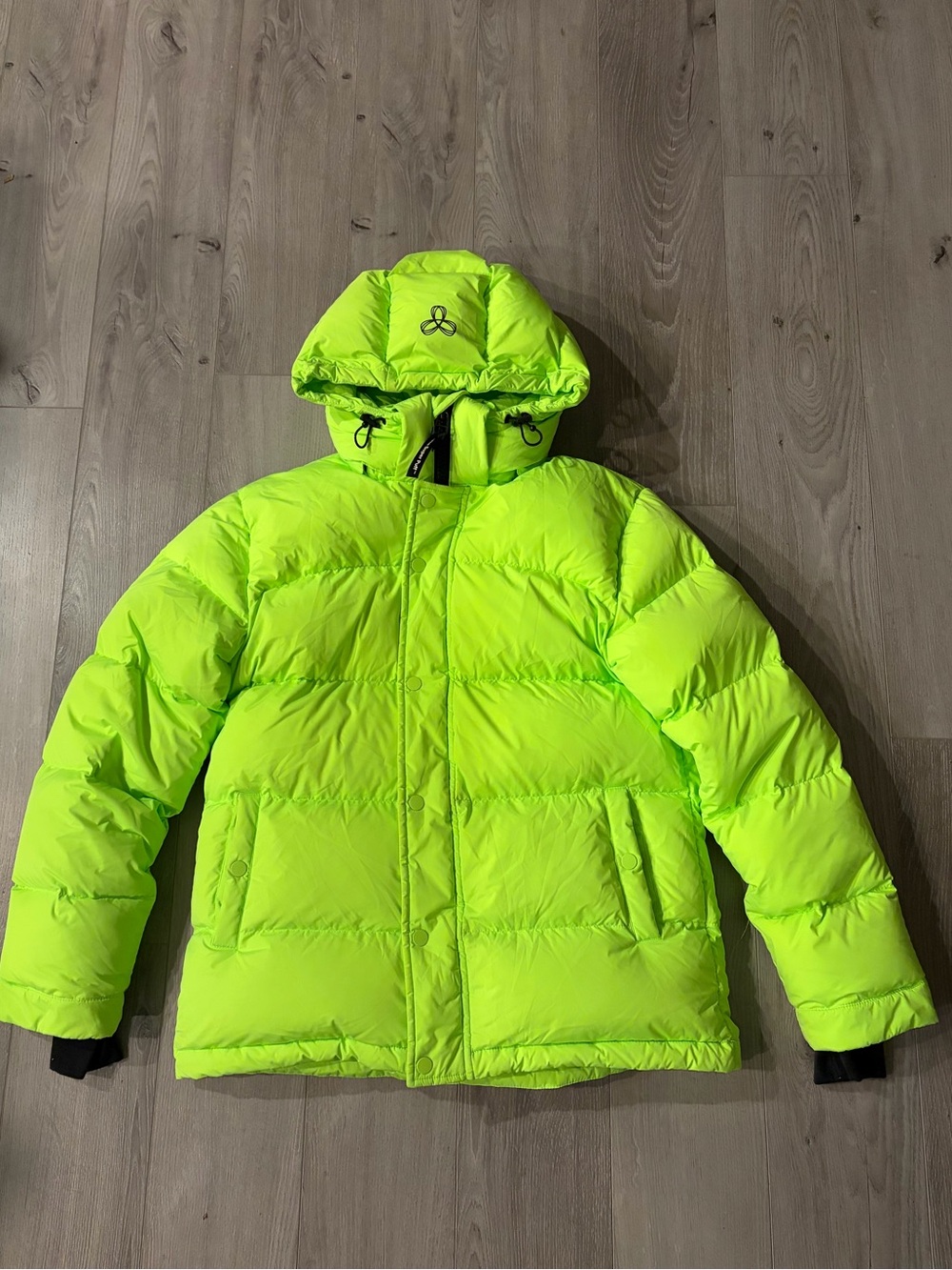 Aritzia TNA The Super Puff Neon size Small - Limited Release